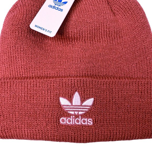 adidas Originals Trefoil Magic Earth Red White Knit Beanie Hat Adult's Fit - Picture 2 of 5